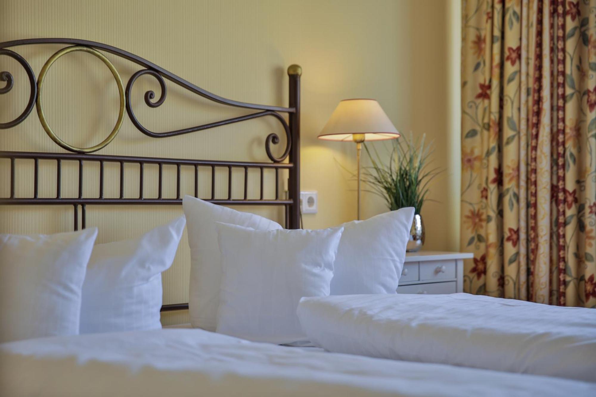 Hotel Duenenburg Westerland Room photo